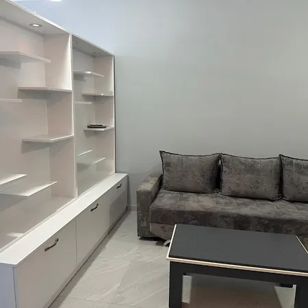 Apartment Holiday Hotel apartamentowy Golem (Tirana)